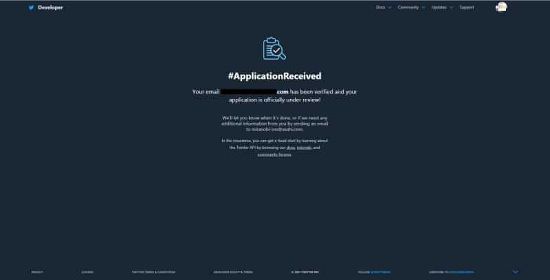 TwitterAPIの利用申請が完了すると、Twitterアカウントの登録アドレスに認証メールが送信された旨のメッセージが表示